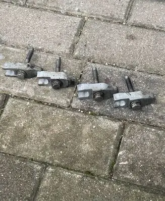 Opel Insignia B Fuel Injector clamp holder 78284 1108463