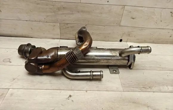 Audi A4 S4 B7 8E 8H EGR valve cooler 