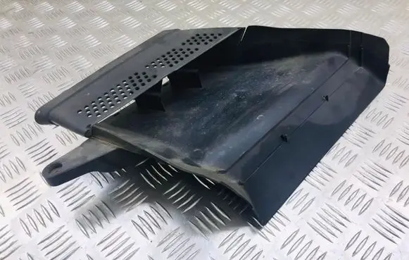 Audi A5 8T 8F Air intake duct part 8K0129618