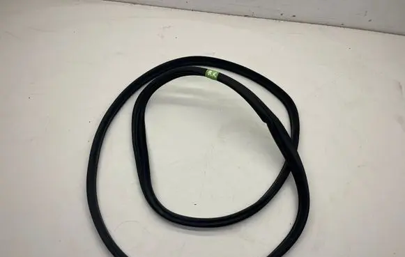 KIA Ceed Rear door rubber seal (on body)