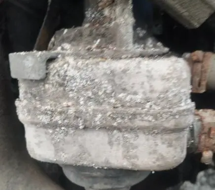 Volkswagen Golf Plus Engine oil radiator 