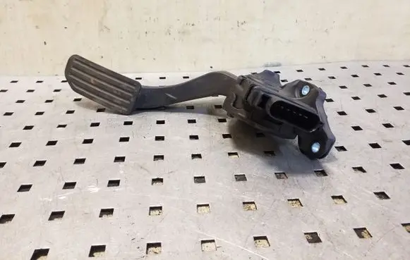 Volvo S60 Accelerator throttle pedal 6G929F836DD 6PV00922003