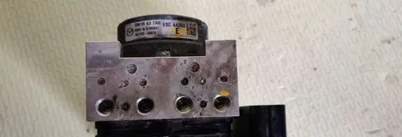 Mazda 2 ABS Pump DB1R437A0