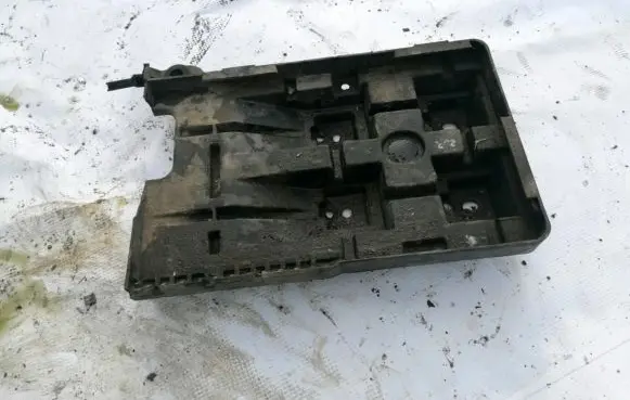 Volvo S40, V40 Battery box tray 864204