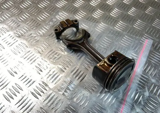 Volvo S80 Piston with connecting rod