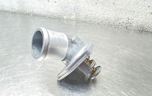 Opel Astra G Thermostat/thermostat housing 2503185
