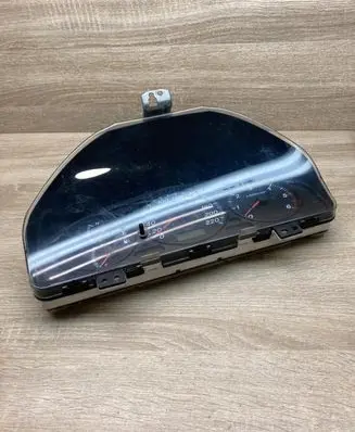Mazda 323 F Speedometer (instrument cluster) CJBJ3A
