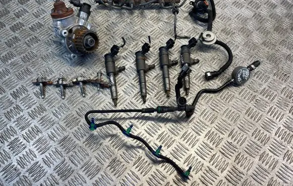 Ford Transit Courier Fuel injection system set 9811347280 0445010592