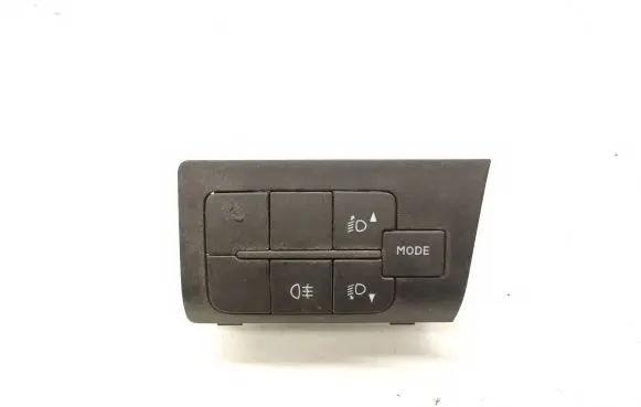 Mitsubishi Outlander Headlight level height control switch 30280893