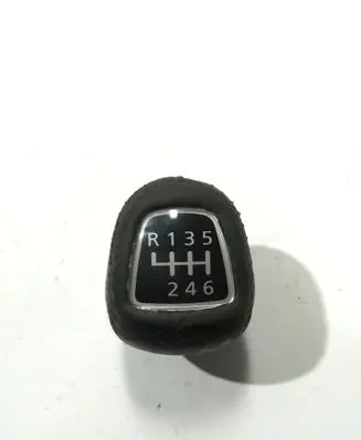 Mitsubishi Pajero Gear lever shifter trim leather/knob 