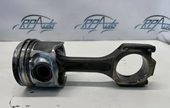 Chevrolet Captiva Piston with connecting rod C25Z20 5520