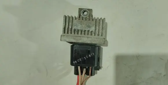 Renault Scenic II - Grand scenic II Glow plug pre-heat relay 7700115078