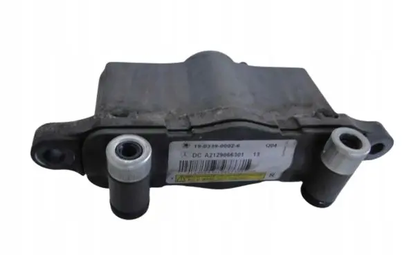 Mercedes-Benz E W212 Other engine bay part A2129066201