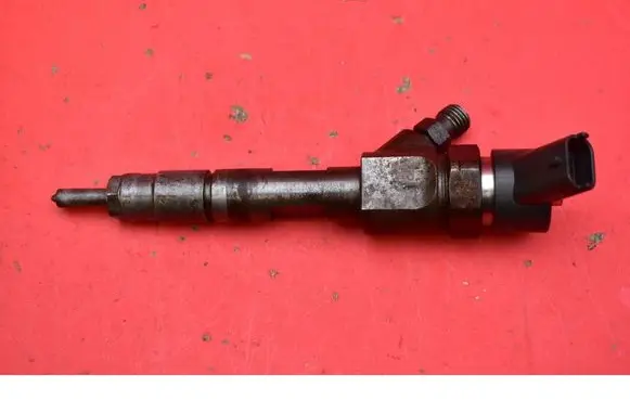 Nissan Primera Fuel injector 8200100272