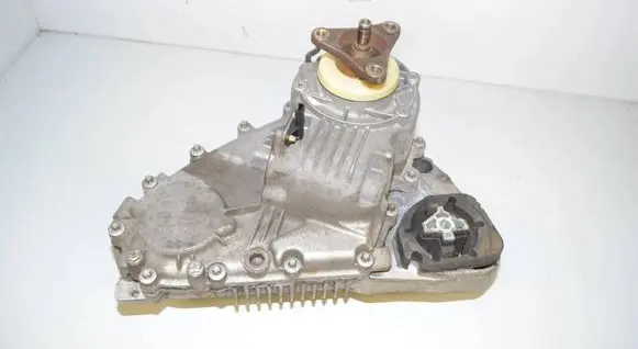 BMW X6 E71 Gearbox transfer box case ATC700 27107599887 7599887