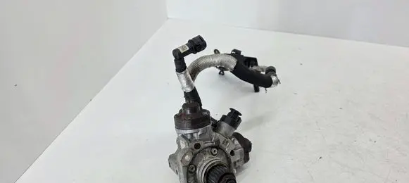 Audi Q7 4M Fuel injection high pressure pump 059130755DF 0445010868
