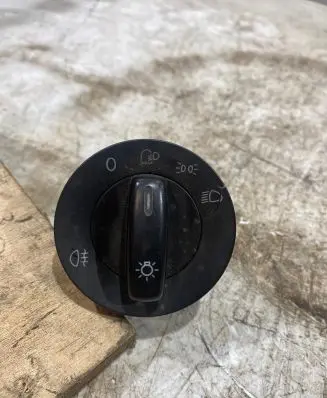 Volkswagen Jetta V Light switch 1K0941431M