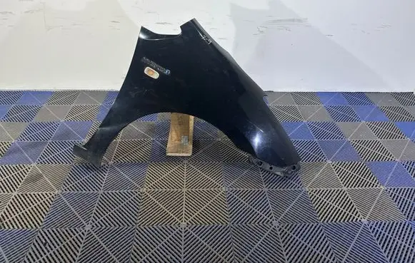 Toyota Prius (XW20) Fender 