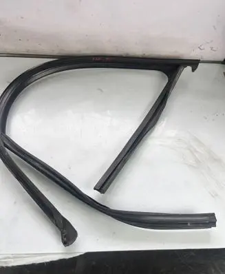 BMW 3 F30 F35 F31 Front door rubber seal 7372