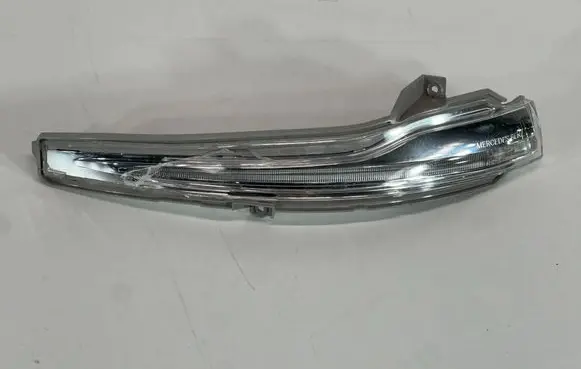 Mercedes-Benz C W205 Mirror indicator light A3170539 MGNSD21 A3170639