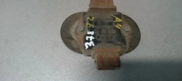 Audi A4 S4 B5 8D Ignition amplifier control unit 4A0905351