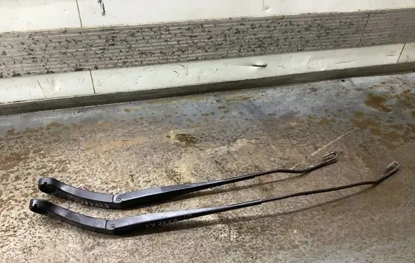 Peugeot Expert Front wiper blade arm 1400456780