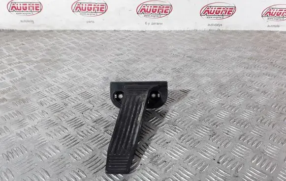 Toyota RAV 4 (XA50) Accelerator throttle pedal