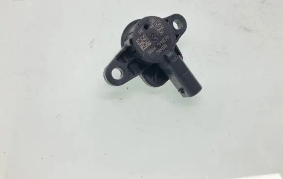 Volvo XC40 Airbag deployment crash/impact sensor 31451503 C83HAA0