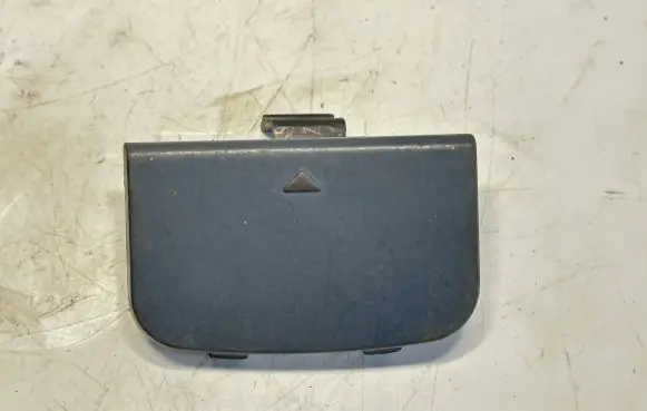 BMW 7 E65 E66 Front tow hook cap/cover 8223210 51118223210