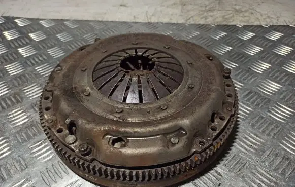 Volkswagen Golf VI Clutch set kit 03L141032A 03L