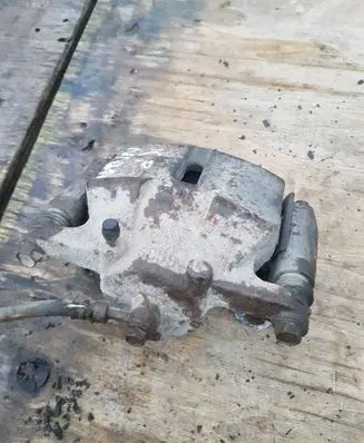 Nissan Qashqai Front brake caliper
