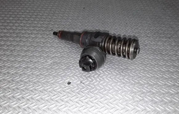 Audi A2 Fuel injector 045130073T