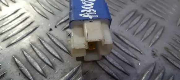 Nissan Almera Other relay 2523079981 19707031405