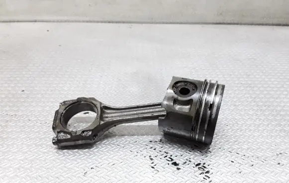 Volkswagen Transporter - Caravelle T4 Piston with connecting rod