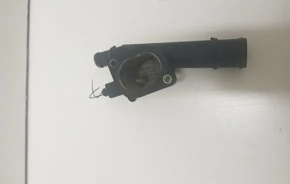 Audi A6 S6 C6 4F Engine coolant pipe/hose 038121132G