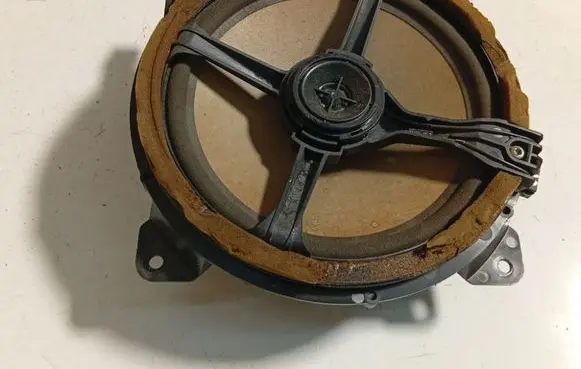 Volvo S60 Front door speaker 8633574