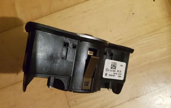 Mercedes-Benz GLS X166 Light switch A2129050551 10091531