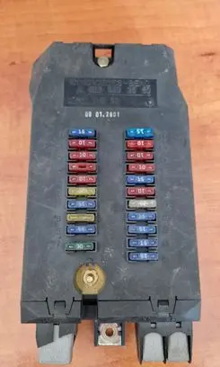 Mercedes-Benz Sprinter W901 W902 W903 W904 Fuse module A0005402550