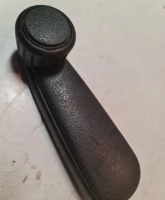 Volkswagen Golf II Front door window winding handle 191837579