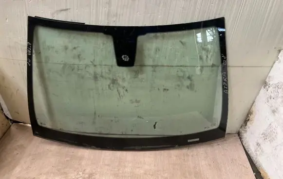 Opel Astra H Front windscreen/windshield window 