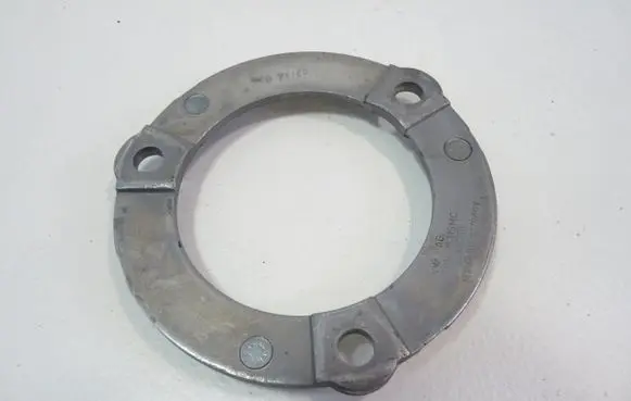 Volkswagen Touareg II Engine bonnet (hood) release handle