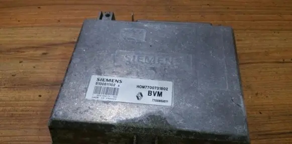 Renault 19 Engine control unit/module hom7700731802 7700859511