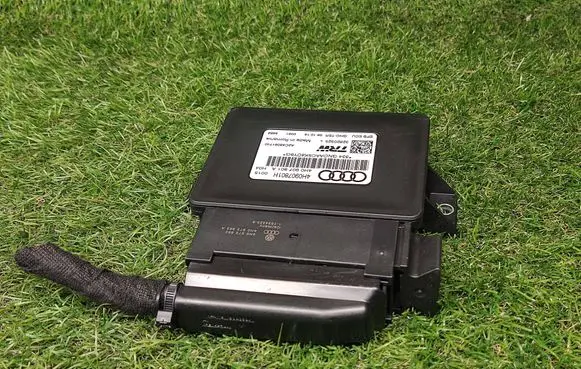 Audi A7 S7 4G Hand brake control module 4H0907801H