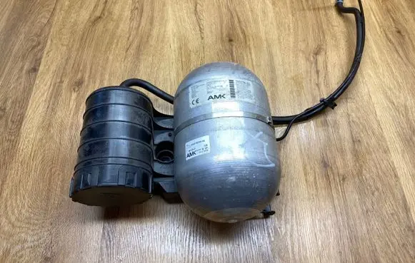 Jaguar XJ X351 Air suspension tank/reservoir AW935B709AE 951260 A1370Q07