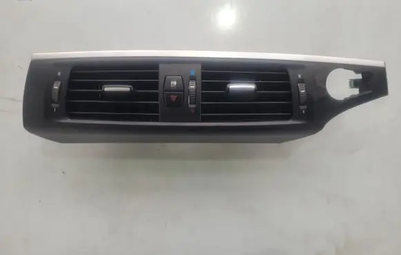 BMW X3 F25 Dash center air vent grill 9184743