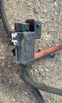 BMW 5 F10 F11 Turbo solenoid valve 7810831