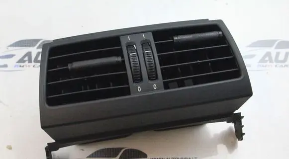 Rear air vent grill