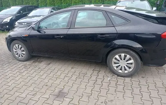 Ford Mondeo MK IV Sliding door window/glass 