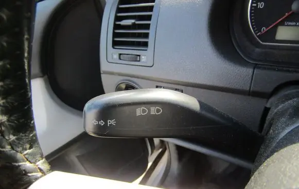 Volkswagen Polo IV 9N3 Wiper turn signal indicator stalk/switch 