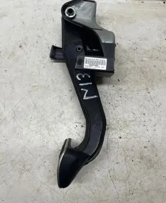 Mercedes-Benz C W204 Brake pedal a2042902101